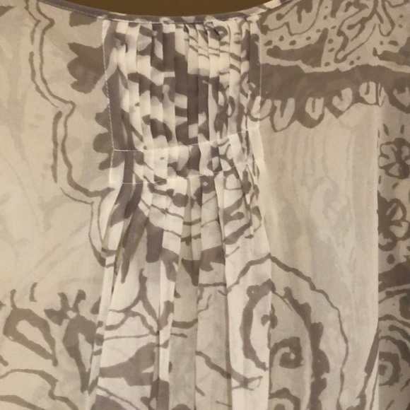 Cabi Pleated Peasant Blouse Size S - Picture 6 of 7